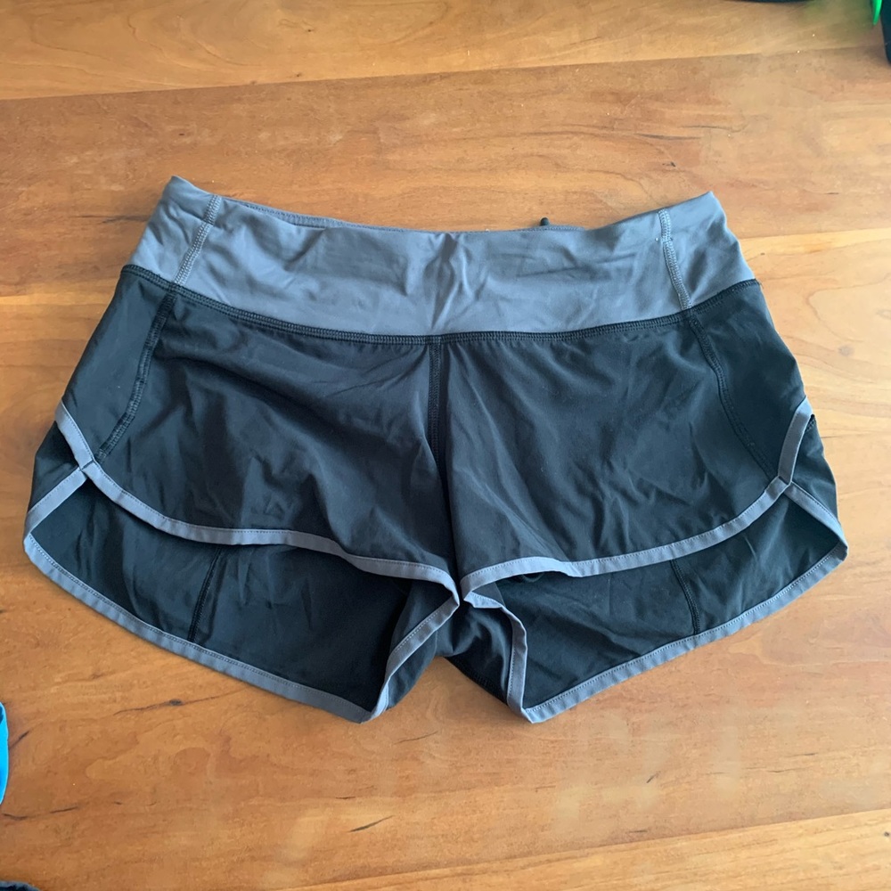 Lululemon Speed Short Rare Size 4